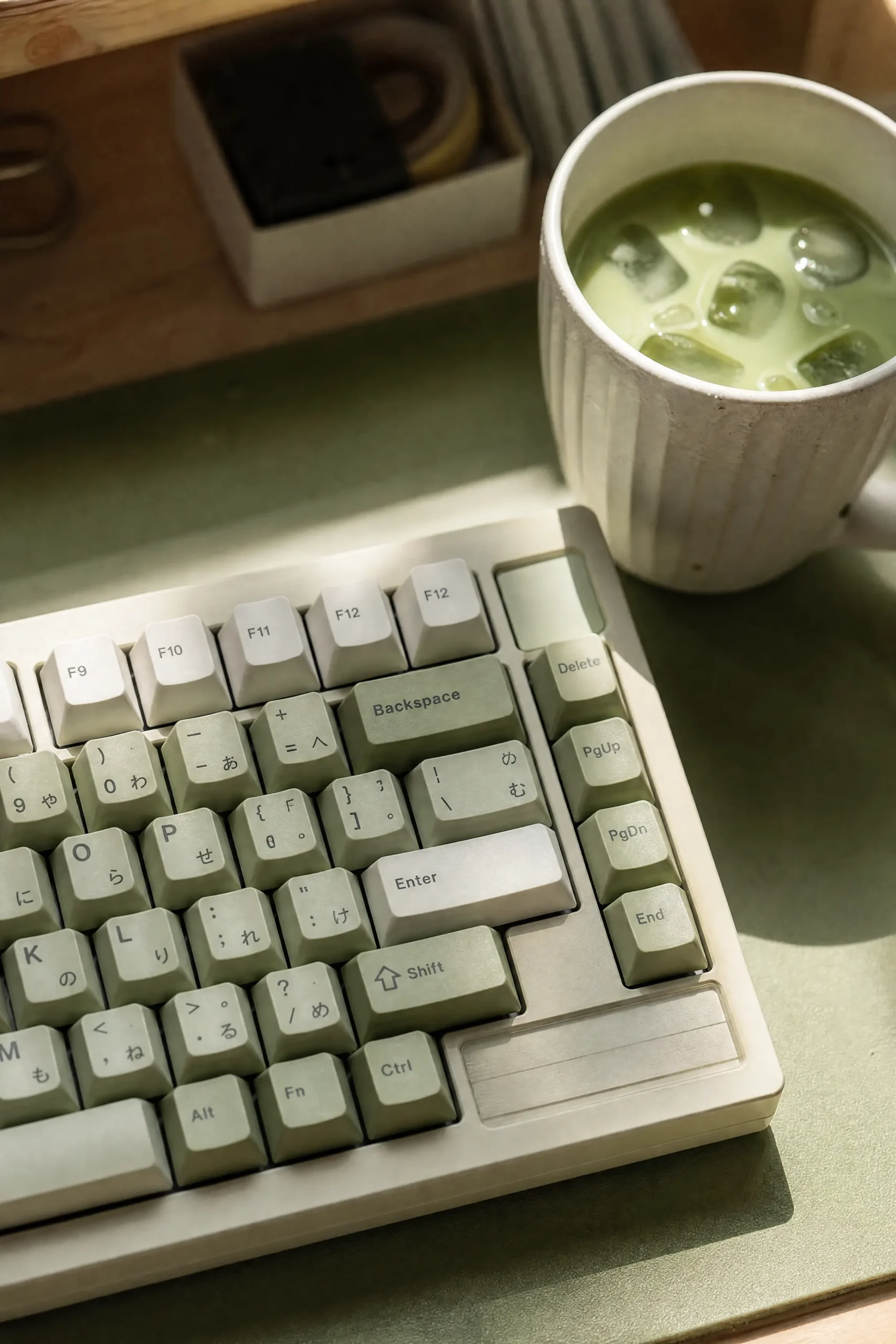 The Ultimate Matcha Aesthetic Desk: Creating a Calming Workspace 🍵💚